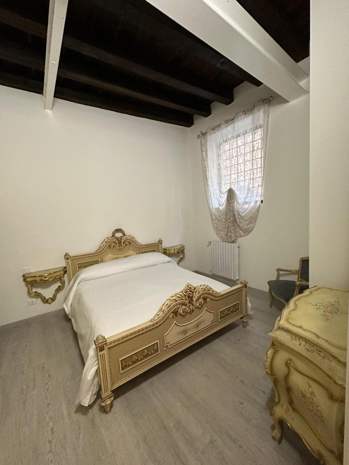 Al Campanile Apartman Verona Kültér fotó